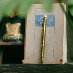 Individuell gravierter Bullet Shell Pen | Handmade Vietnamkrieg Relikt | Vintage Messing Schreibfeder | Einzigartiges Militär Geschenk