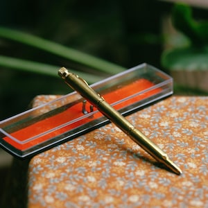 Gepersonaliseerde Bullet-omhulselpen | Handgemaakte koperen pen | Memorabilia uit de Vietnam-oorlog | Aangepast militair cadeau | Gegraveerde aandenken