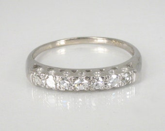 Diamond Wedding Ring with Seven Single Cuts in 14K White Gold