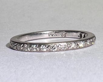 18K Gold Diamond Wedding Band with Nice Diamonds