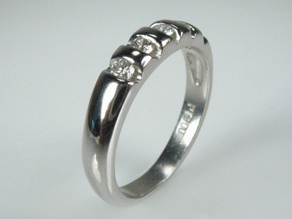 Diamond and Platinum Wedding Ring With 0.25 Carat… - image 4