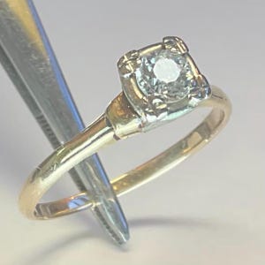 Antique Old European Cut Diamond Solitaire engagement Ring - 0.30 Carats