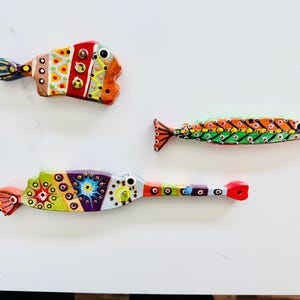 Wooden Fish Wall Decor Set of 3 Unique Handmade Home Decoration Coastal Nautical Gift Painted Wooden Hanging Fish Art
