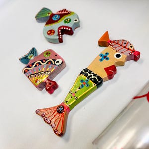 Set of 3 Handmade Wooden Fish Decoration - Home Decoration Unique Gift - Handmade Wooden Fish - Hanging Fish Wall Art - 2 Painted Faces Fish