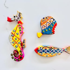 Wooden Fish Wall Decor Set of 3 Unique Handmade Home Decoration Coastal Nautical Gift Painted Wooden Hanging Fish Art