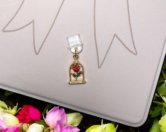 Kindle USB-C Dust Plug Charm: Gold Rose