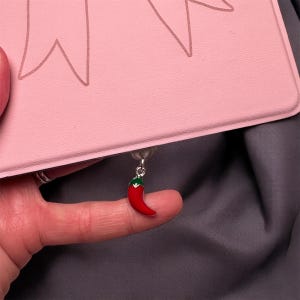 Chili Pepper Kindle Dust Plug Charm - USB-C Port Schutz