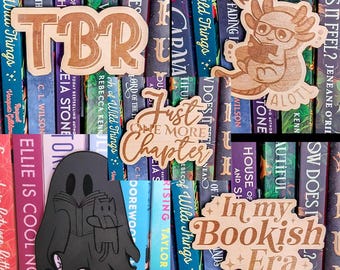 Bookshelf Decor: Library Insert Sign