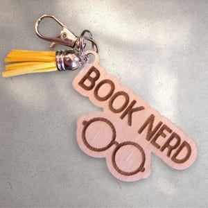 Book Nerd wooden keychain, Romanyasy Reader, Book Lover, Book Lover Keychain, Book Lover Gift