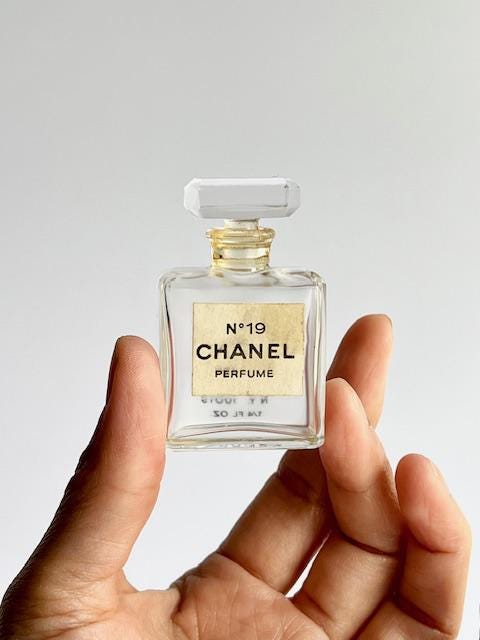 Chanel 19 Parfum - Etsy Canada