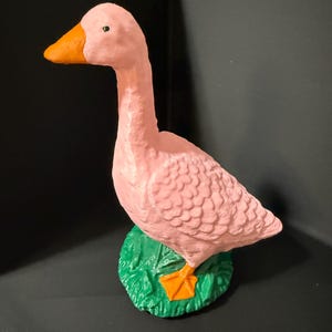 7” Pink Mini Desk Goose
