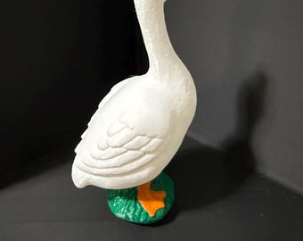7” Joann Mini Desk Goose