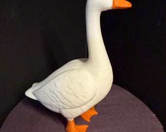 7” Free-Standing Mini Desk Goose