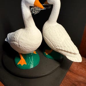 7” Magnet Beak Double-Tail Mini Desk Goose