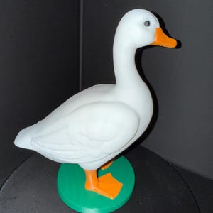 7” Mini Desk Duck