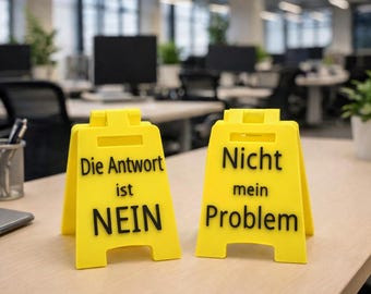Lustige Kleinigkeit für Kollegen, Mini Schild – Geschenkidee mit Spruch für Schreibtisch, beidseitig bedruckt, Aufsteller Humor Büro