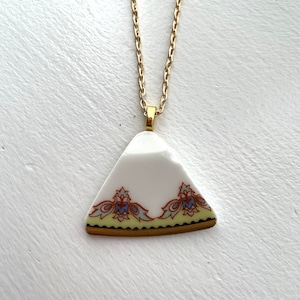 BROKEN CHINA JEWELRY - china shard pendant necklace with chain - antique china shard pendant  - Dishfunctional Designs