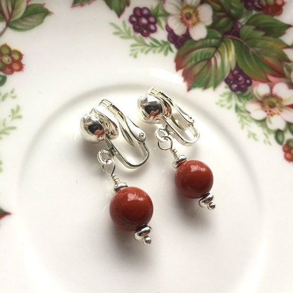 Red Jasper and Coral Earrings Round Dangles women Jewelry Tibetan Silver and 925 Sterling Hooks in Gift Box　並行輸入品 Red Jasper \u0026 Red Coral Earrings Round Red Earrings Red Jasper