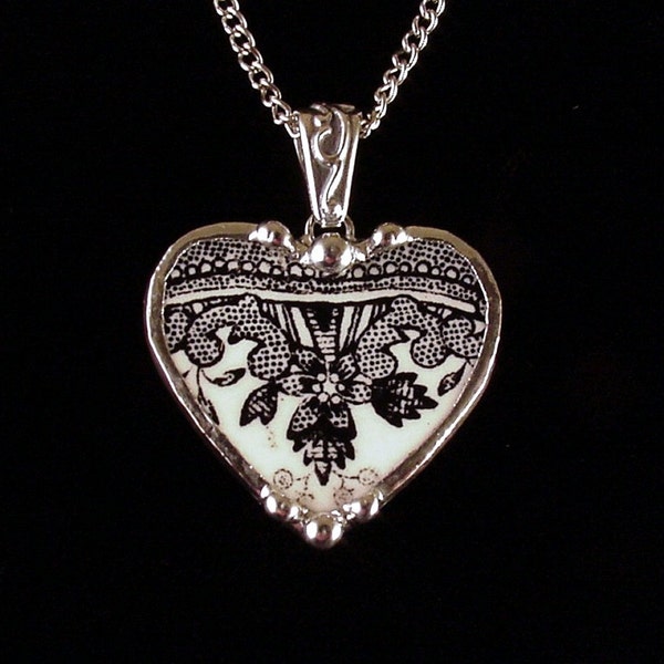 Black and white toile vintage Broken China Jewelry Heart Pendant