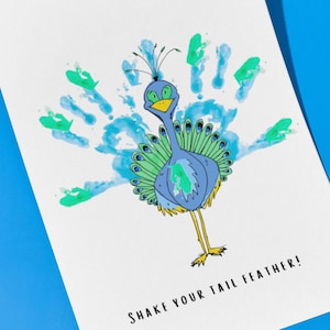 Lembrança de impressão de mão de pavão personalizável para crianças e bebês | Perfeita para ocasiões especiais, cartões e presentes!