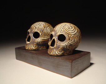 Spiral Skull Set With Stoneware Podium