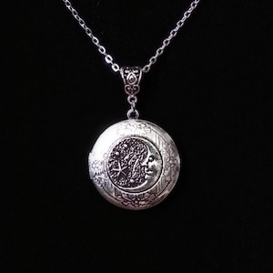 Memory Spell Locket Vintage Gothic Crescent Moon and Stars Keepsakes Necklace Pendant Charm Wicca Pagan Good Witch Pill Box