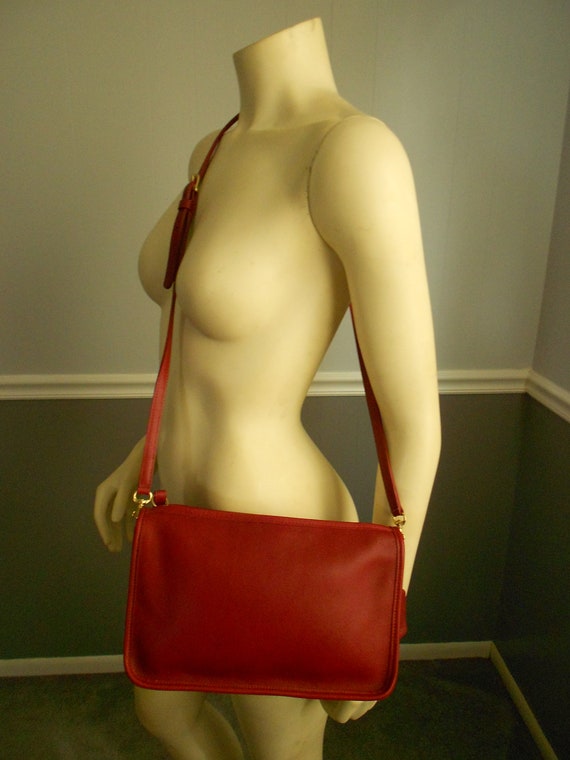 Coach Red Basic Bag / Red Leather Coach Shoulder