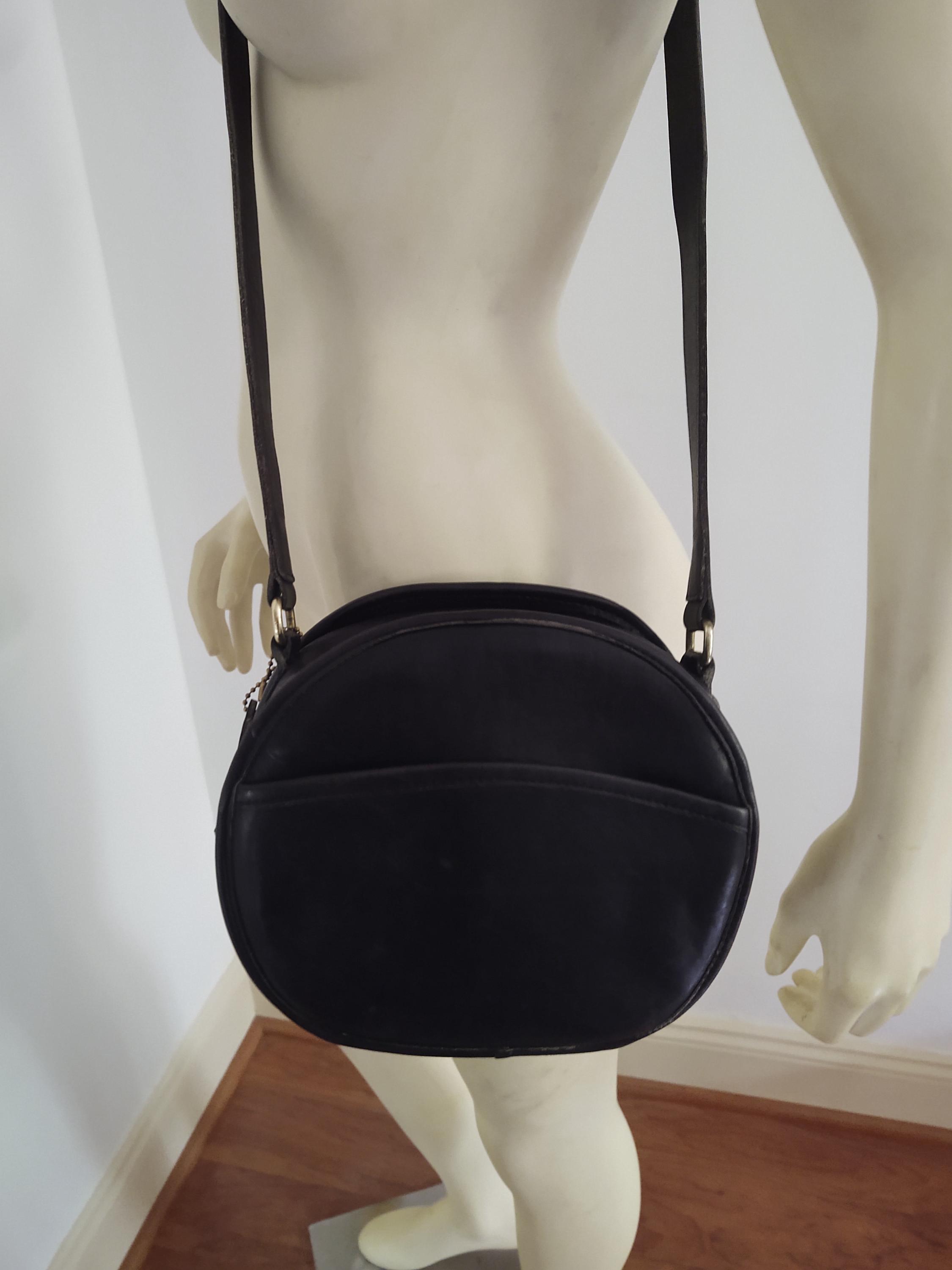 Vintage COACH Black Leather CHESTER Round Canteen Crossbody