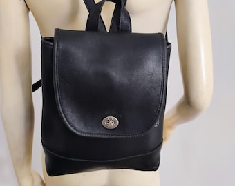 Coach Legacy West Vintage Leather Backpack W/ Drawstring  display picture 3