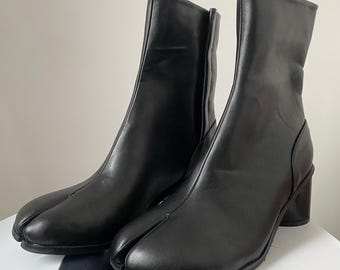 Women's Tabi Boots – Stylish and Modern Shoes | Split Toe, Bold Style | Minimalist Trendy Ankle Boots
