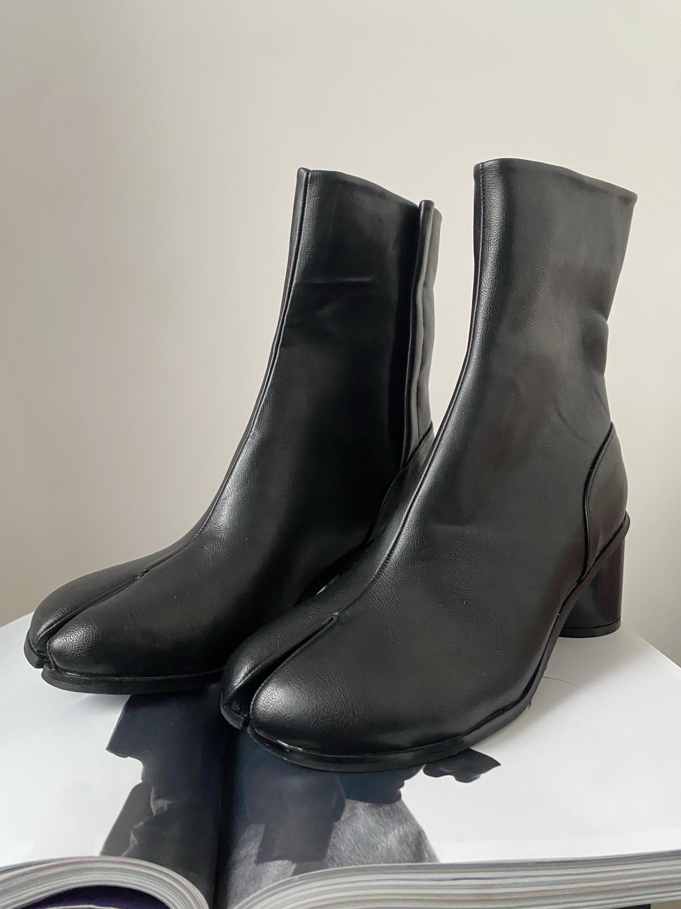 Tabi split toe man heel - Etsy 日本 Tabi split toe man heel - Etsy 日本
