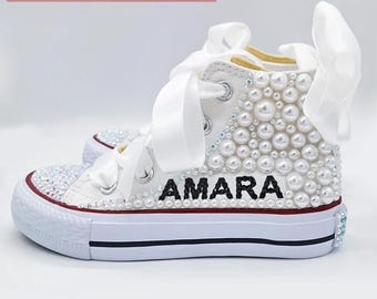 Op maat gemaakte canvas schoenen, canvas sneakers, verjaardagsfeestje communieschoenen, gepersonaliseerd met naam, met de hand versierd met parels en kristallen