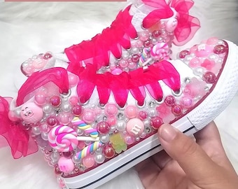 M & M Canvas Schoenen, Gepersonaliseerde Sneakers, Snoeptaart, Converse Sneakers Meisjes, 2e Verjaardag, 3e Verjaardag, handgemaakte bling schoenen, lolly