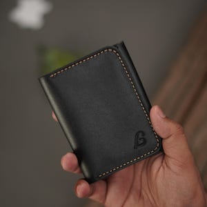 Cartera de cuero genuino hecho a mano de grano completo para hombres, compacta, plegable, de lujo, elegante, delgada, con clase, plegable.