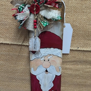 Accroche-porte primitif rustique Père Noël en bois peint à la main