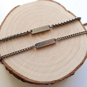 Personligt titanarmband med graverad platta, 100 % rent titan, kantkedja, lådkedja, djup gravyr, partnerarmband