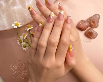 Handmade Daisy French Tip Nails | Spring Floral Medium Oval Press-ons