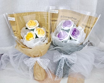 Gehäkelter Rosenstrauß, handgemachter Blumenstrauß, Geschenk, Valentinstag Muttertag, Blumenornament, Geburtstag CRF-032
