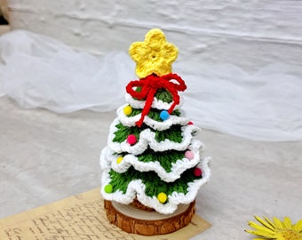 Gehäkelter Weihnachtsbaumschmuck, handgefertigter Weihnachtsbaum, Geschenk, Weihnachtsgeschenk - Verschneiter Weihnachtsbaum