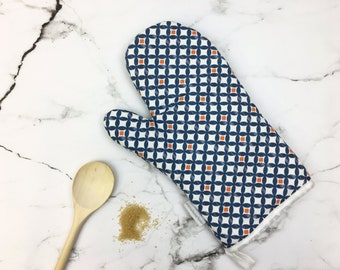 Safiya Oven Glove, pattern pot holder, Single oven mitt with a geometric blue and orange design, Made in the UK