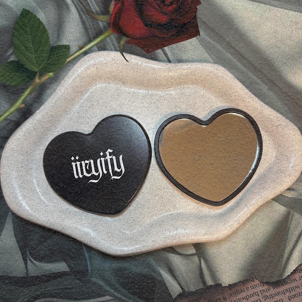 Dark Romance Heart Mirror: Smutty Bookish Gift