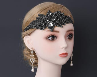 Beautiful beads and rhinestone flapper style hat. Amazon.com : NICENEEDED Vintage Pearl Flapper Head Chain Cap  main image 4