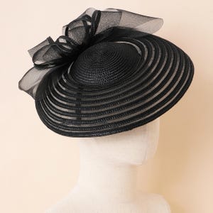 Vintage Slub Linen Derby Hat: Feather Fascinator for Tea  display picture 3