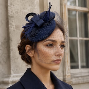 Fascinator Hat for Women – Veil Feather Hair Clip for Kentucky Derby, Tea Party & Wedding