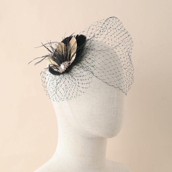 Feather Fascinator With Rhinestones: Vintage Wedding Hair  display picture 3