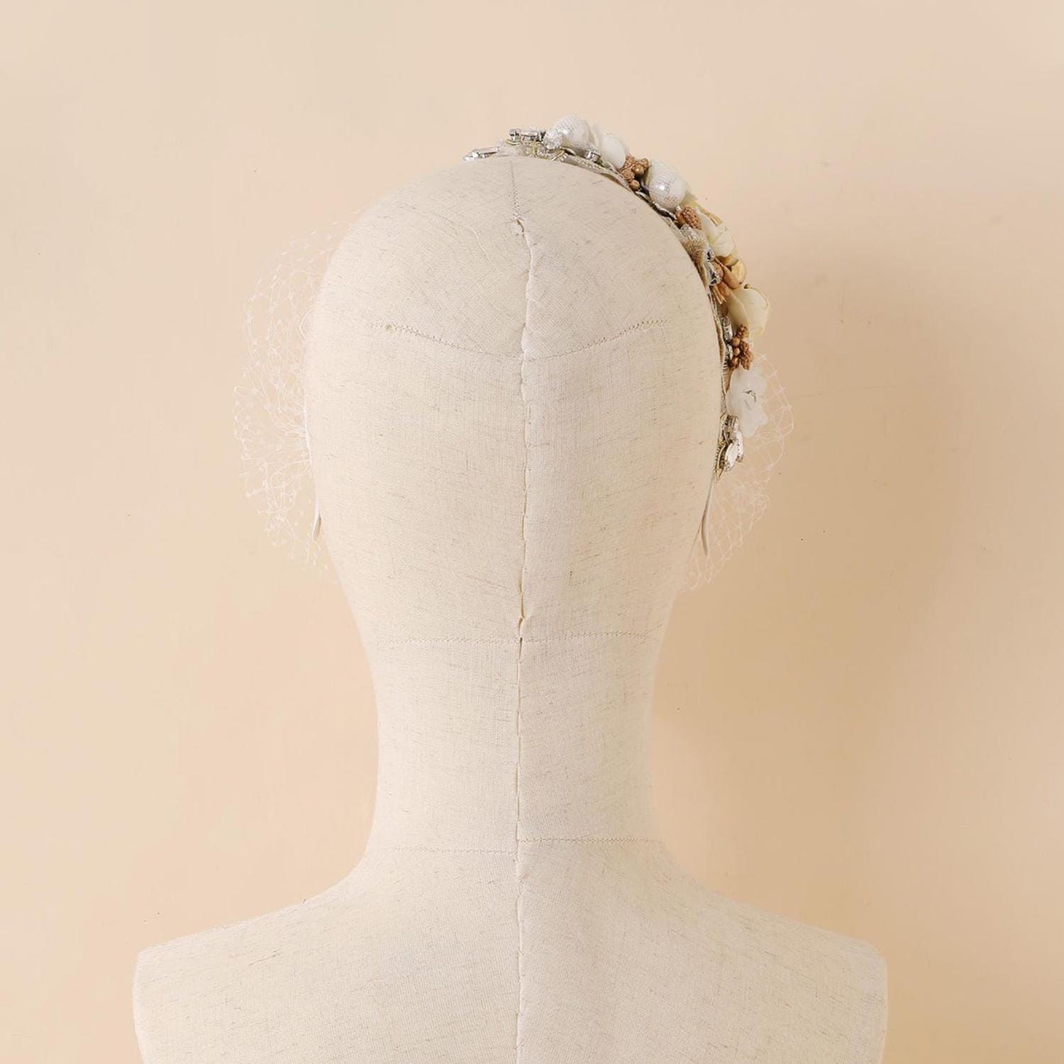 6273 1920s Fascinator Mesh Flower Pearl Veil Headband Bridal Wedding Tea 1920s Fascinator for Women – Mesh Flower Pearl Veil Headband  main image 3