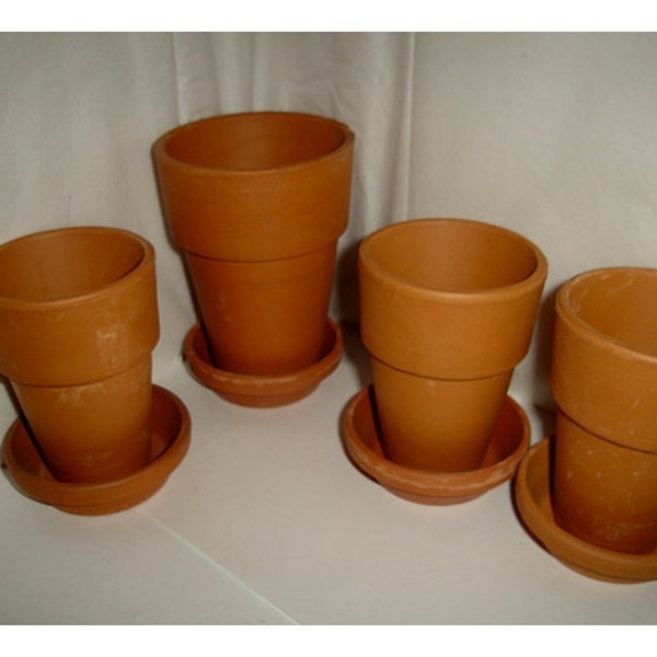 Terra-Cotta Pots/Saucers/Set of 4/2 Sizes