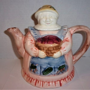 Ceramic Whimsical Teapot/ Granny or Grandpa- For Decorative Use Only / Vintage/ Supplies*