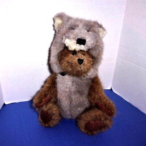 Bear Collectible/ Boyds/ Brown Plush Fur with Removable Fur Hat / 9&quot; tall/ 1990/ Vintage*
