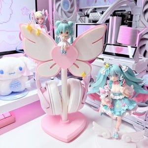 Soporte para auriculares y mando de Miku Butterfly, decoración de escritorio de anime, accesorios de juego kawaii, escritorio acogedor
